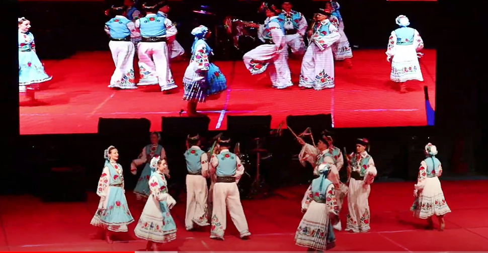 Ukrayna Gloria Bay Halk Dansları Grubu’ndan Esenyurt’ta gösteri