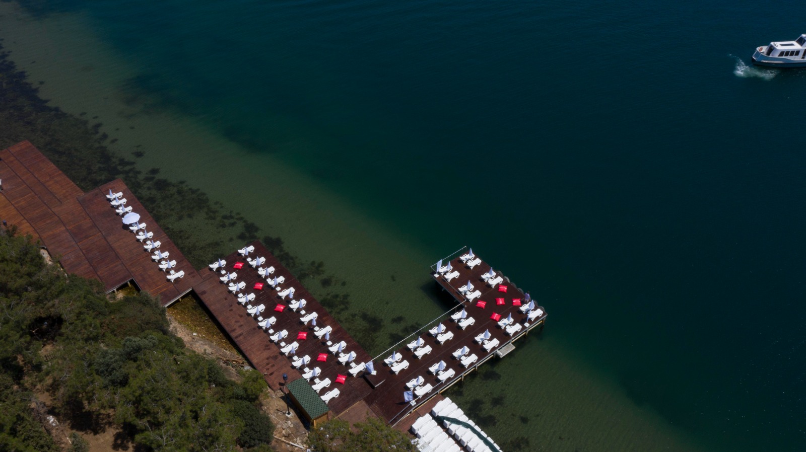 500 kişilik özel plaj İstanbulluları misafir ediyor